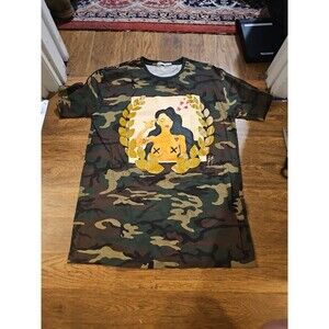 Sue Tsai T Shirt Mens Size Large Camo Topless Woman Short Sleeve Streetwear